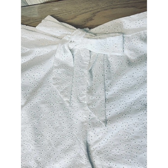 NWOT Lane Bryant SZ: 26 White Eyelet Shorts - Picture 3 of 11